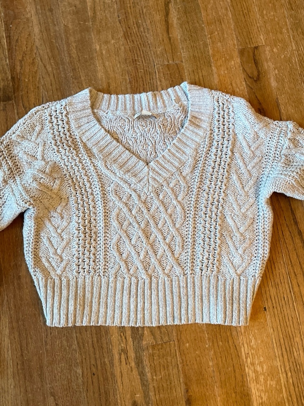 Classic Cable Knit V-Neck Women's Sweater - blue gray color
